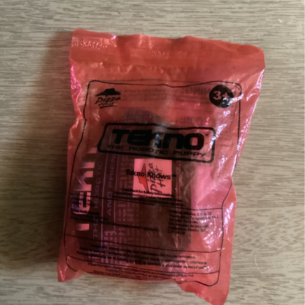 Tekno the Robotic Puppy (Pizza Hut toy)